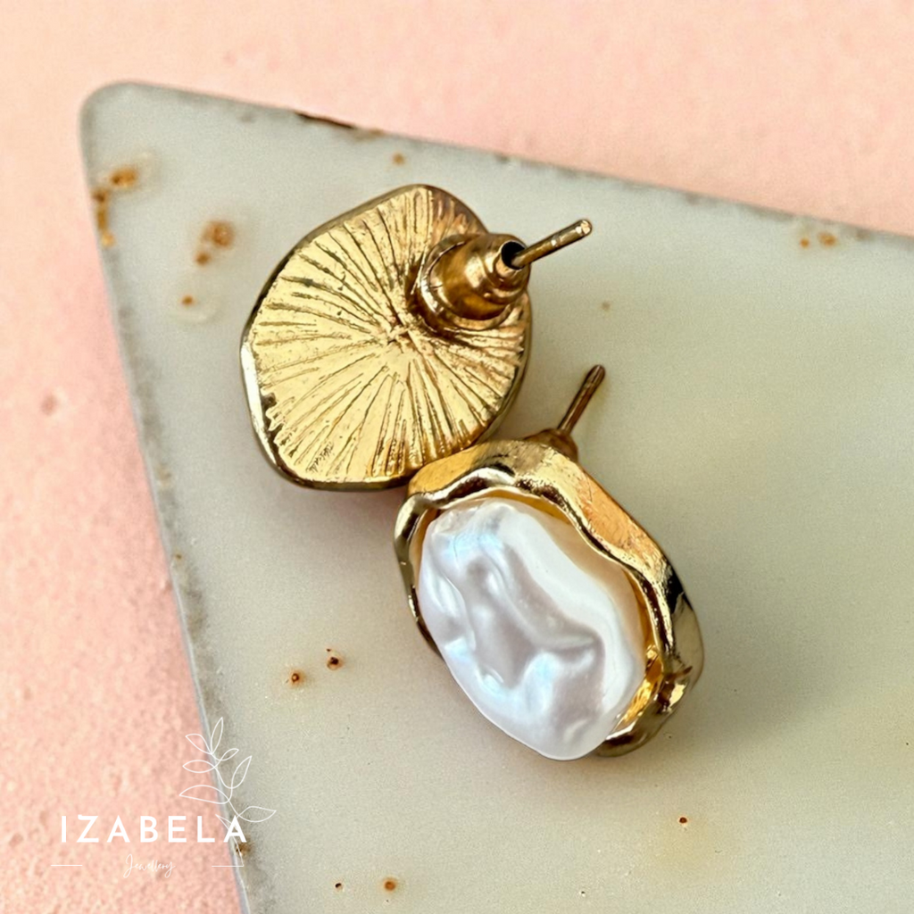 Vintage Pearl Earrings